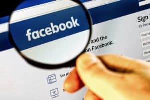 loupe sur facebook